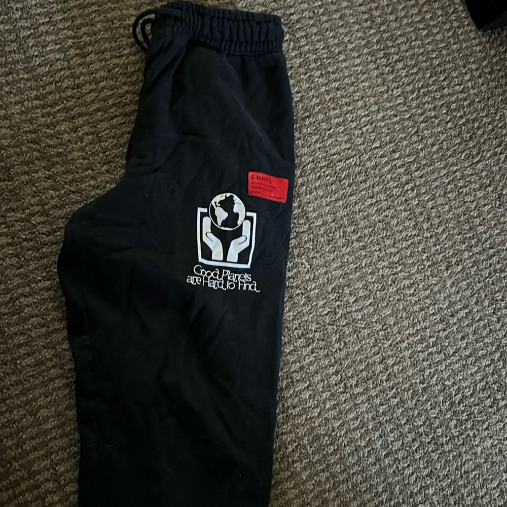 CHNG BLACK SWEATPANTS
